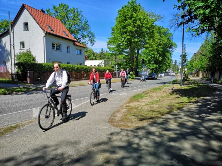 Bündnisgrüne werben in Woltersdorf und Erkner für Rad und Bahn